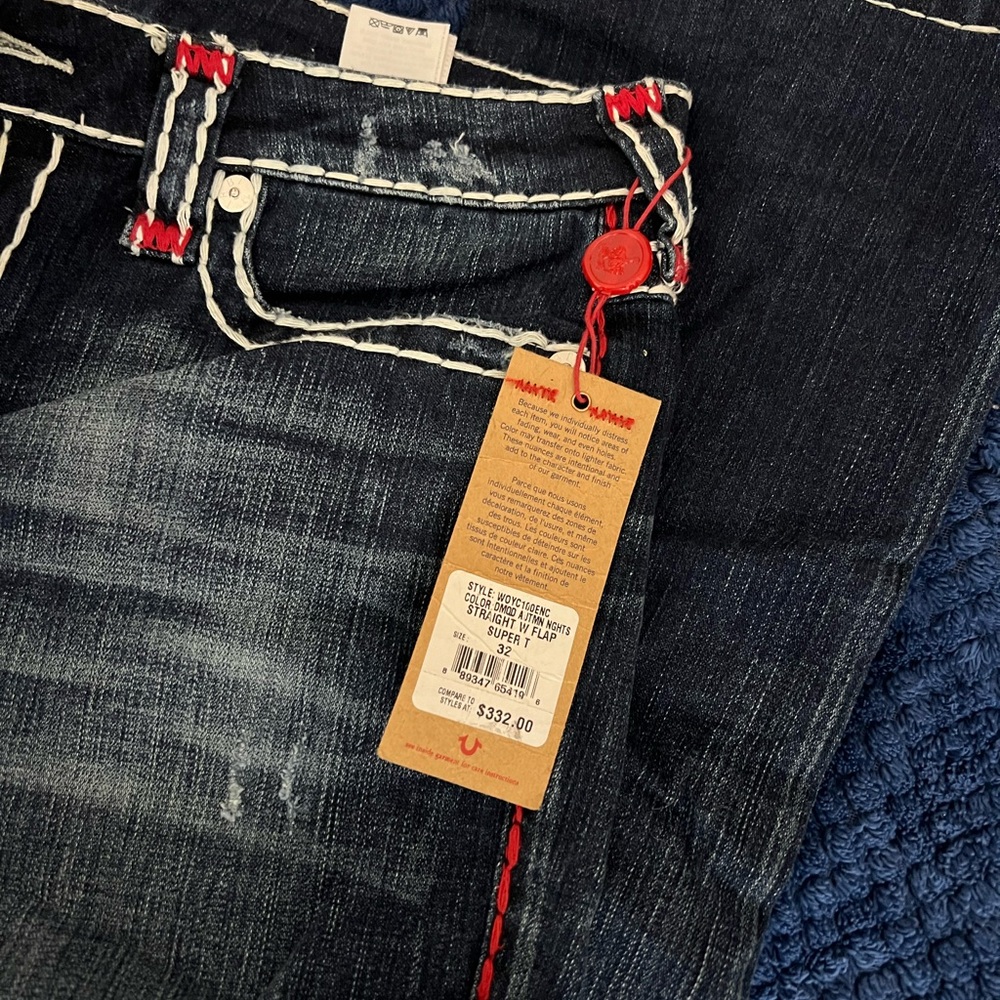 True Religion - Picture 2 of 4